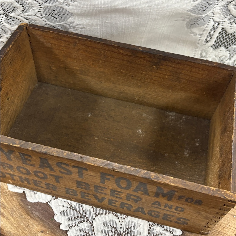 Vintage Wooden Yeast Foam Box Northwestern Yeast Co Chicago IL - Picture 2 of 8